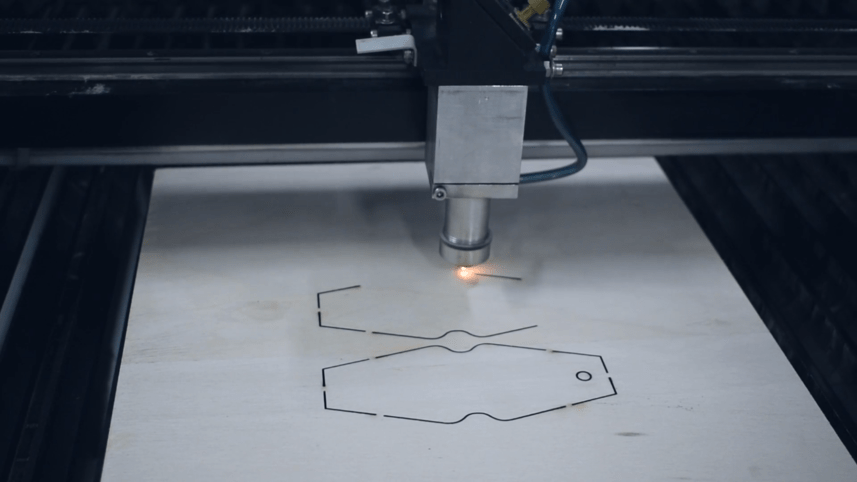 Existe corte a laser para madeira? Existe corte a laser para madeira?