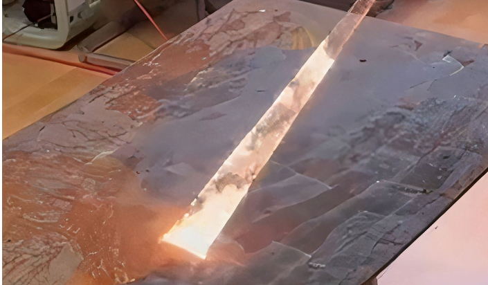 Máquina de limpeza a laser de metal: conheça as funcionalidades e importância